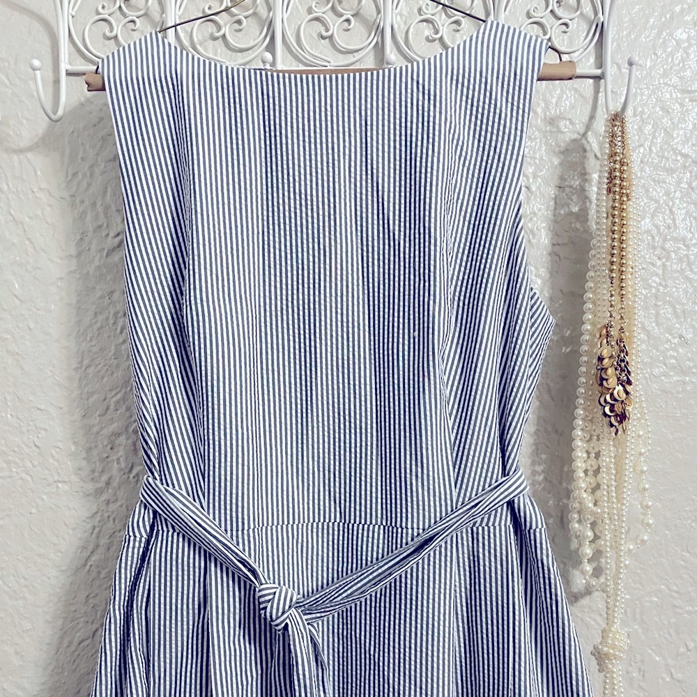 Ann Klein • Size 12 • Navy and White Seersucker